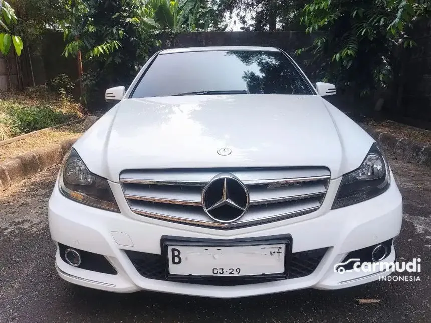 2013 Mercedes-Benz C200 CGI Avantgarde Sedan