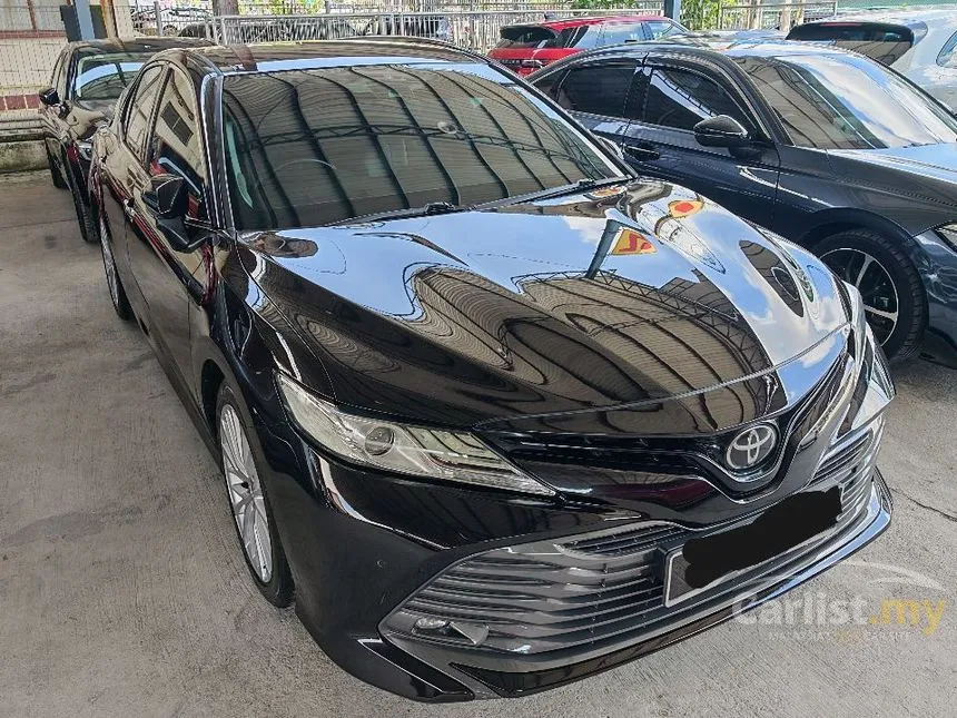 2020 Toyota Camry V Sedan