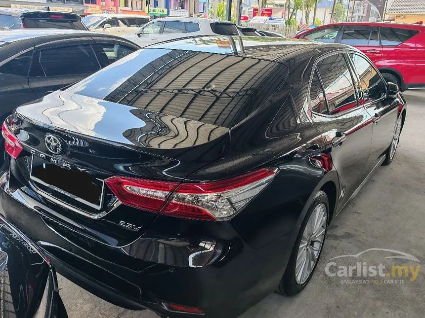2020 Toyota Camry V Sedan