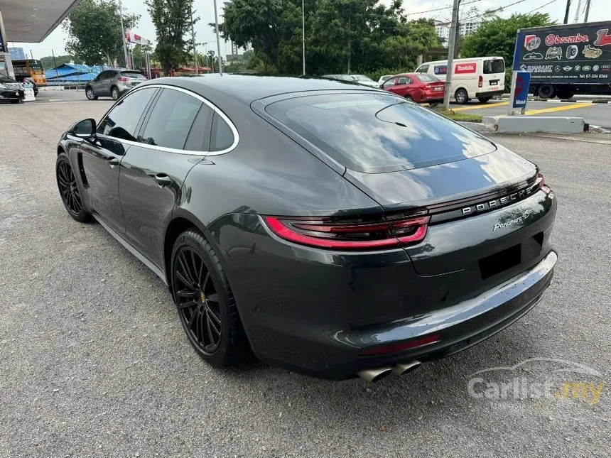 2016 Porsche Panamera 4S Hatchback