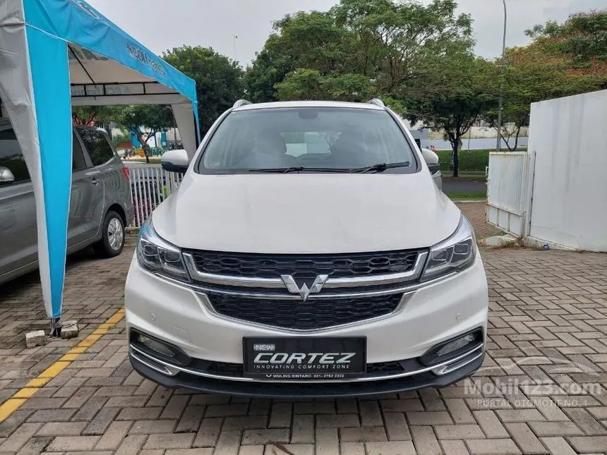 Jual Mobil Wuling Cortez 2023 Lux+ EX 1.5 di Banten Automatic Wagon Putih Rp 320.000.000