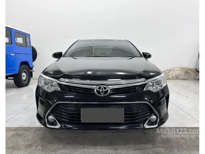 2017 Toyota Camry V Sedan