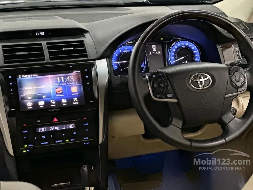 2017 Toyota Camry V Sedan