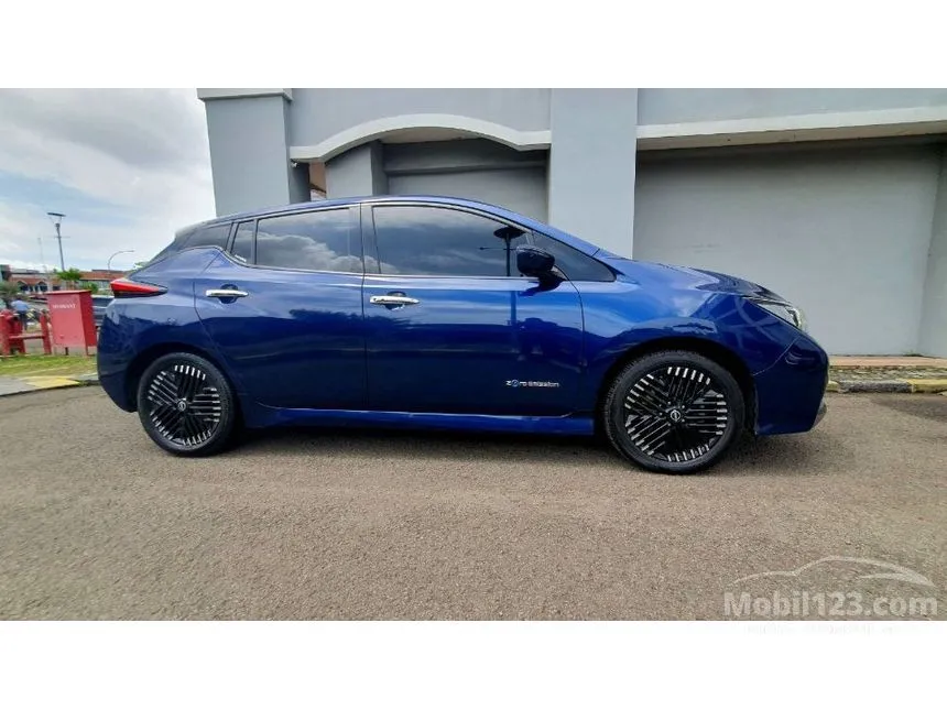 2021 Nissan Leaf (1 Tone) Hatchback
