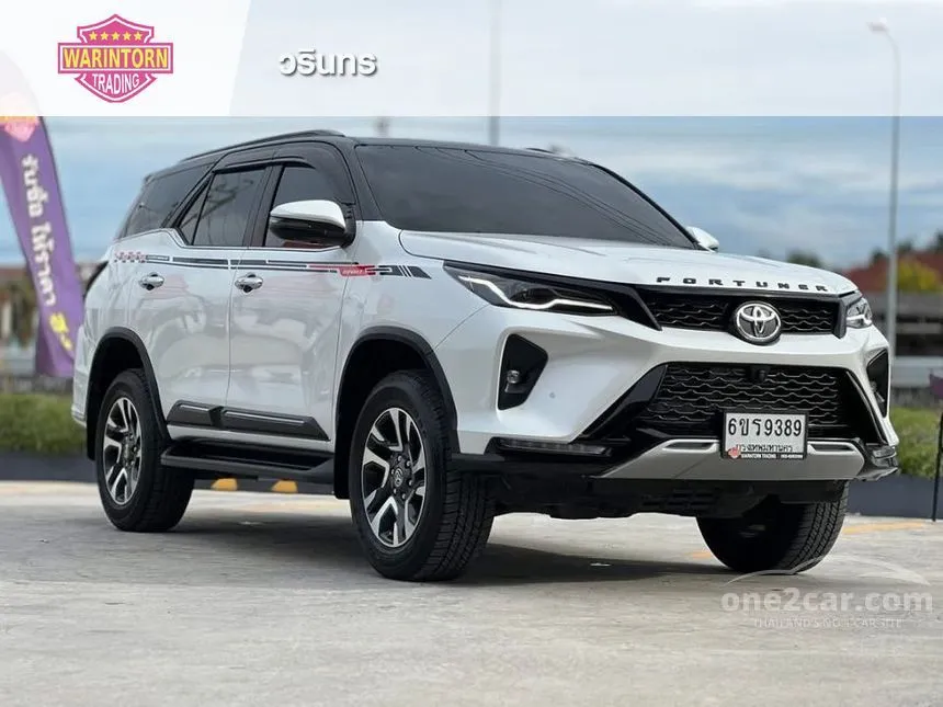 2025 Toyota FORTUNER Leader V SUV