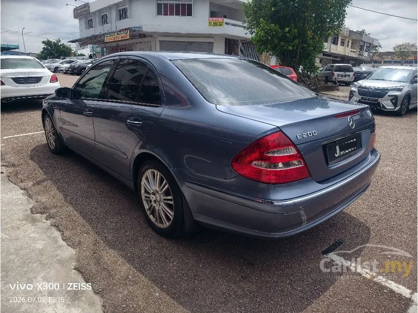 2004 Mercedes-Benz E200K Sedan