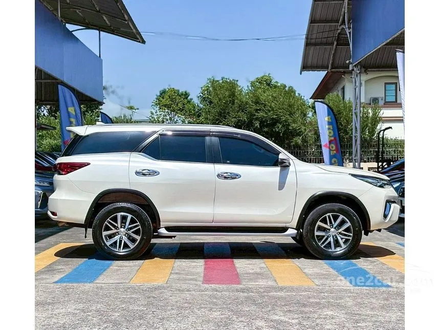 2019 Toyota FORTUNER V SUV