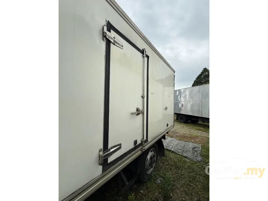 2013 Hino 300 Series WU600 ECO - WU600R-HKMLL3 Lorry