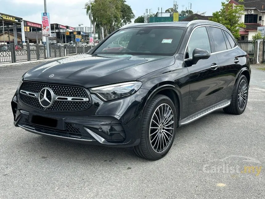 2023 Mercedes-Benz GLC300 4MATIC AMG Line SUV