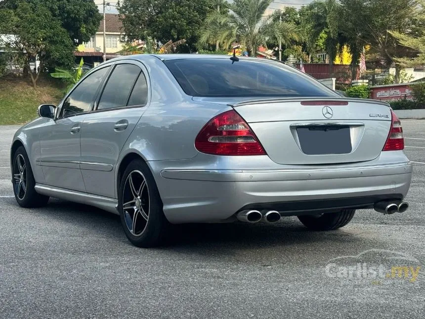 2004 Mercedes-Benz E240 Sedan