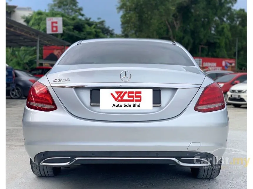 2016 Mercedes-Benz C200 Avantgarde Sedan