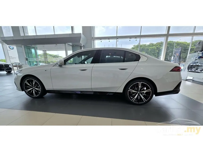 2026 BMW 530i M Sport Sedan