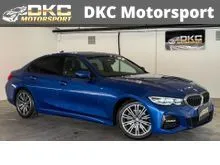 2019 BMW 320i 2.0 M Sport Sedan / 2.0L BMW TWINPOWER TURBO / RWD / ELECTRIC FOLDING SIDE MIRROS / PUSH START / AMBIENT LIGHTING / DSC / CTC / ABS /EBD