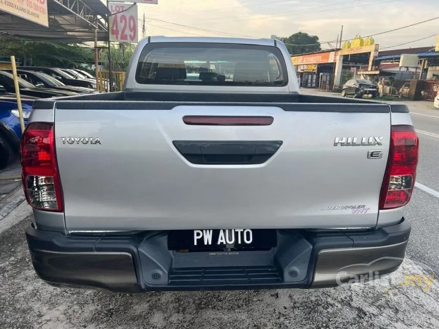 2021 Toyota Hilux E Dual Cab Pickup