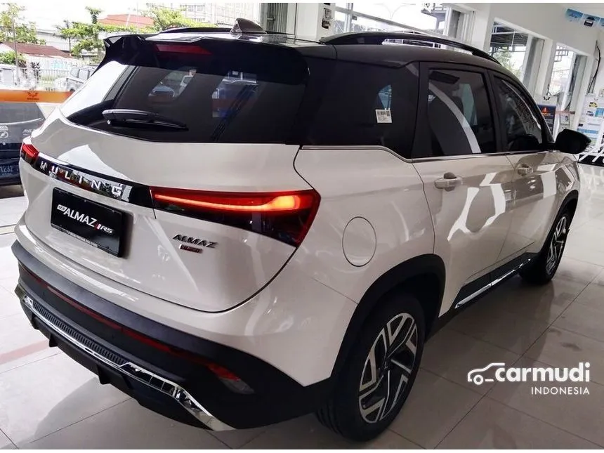 2024 Wuling Almaz RS Pro Wagon