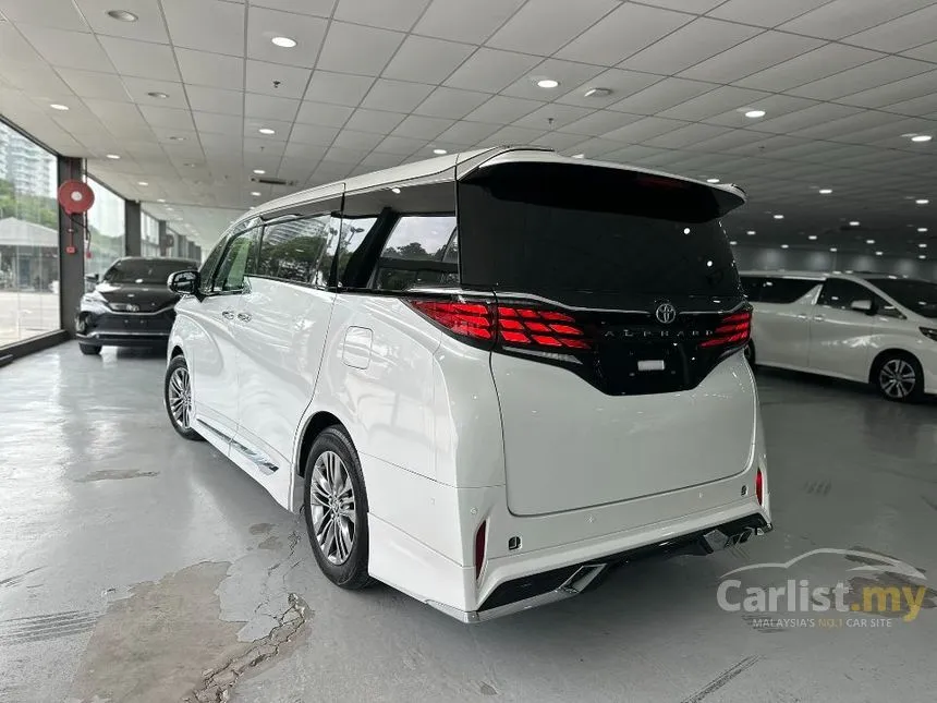 2024 Toyota Alphard Z 7-Seater MPV