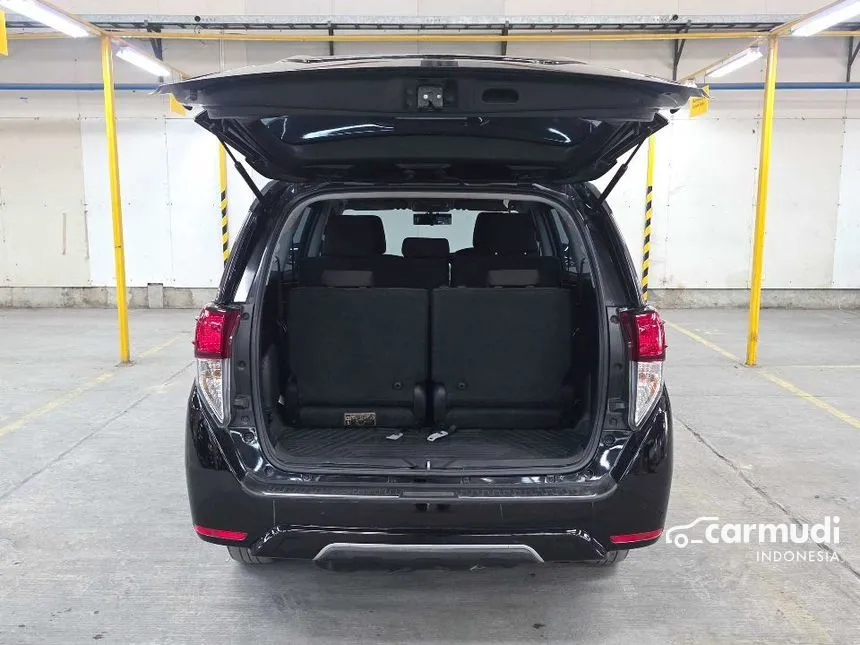 2022 Toyota Kijang Innova V MPV