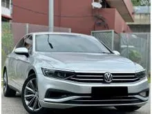 YEAR MADE 2021 VOLKSWAGEN PASSAT 2.0 ELEGANCE SEDAN  FULL SERVICE RECORD UNDER WARRANTY TILL 2027 ONE OWNER WIRELESS APPLE CARPLAY HD REVERSE CAMERA