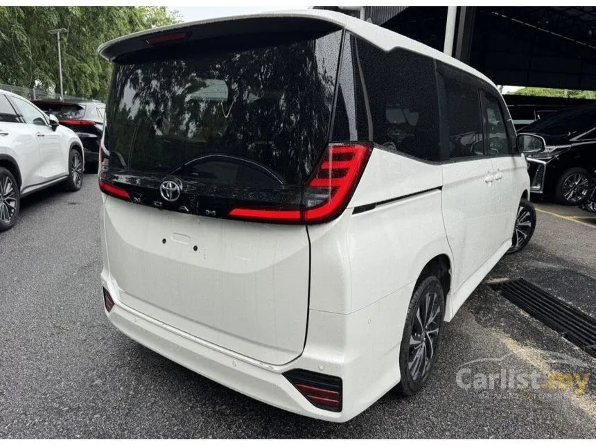 2022 Toyota Noah S-Z MPV