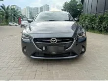 2016 Mazda 2 1.5 R Hatchback AT Matic Abu-abu