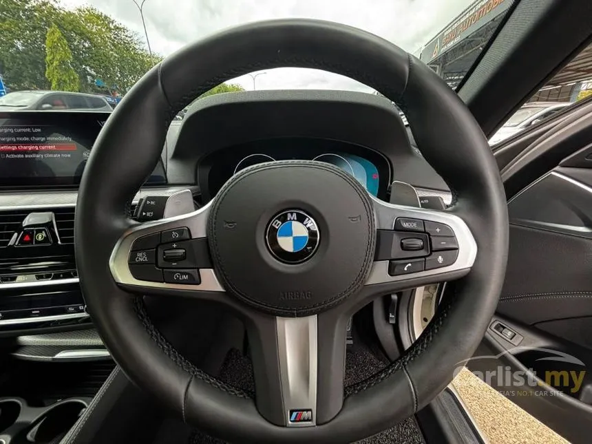 2018 BMW 330e M Sport Sedan