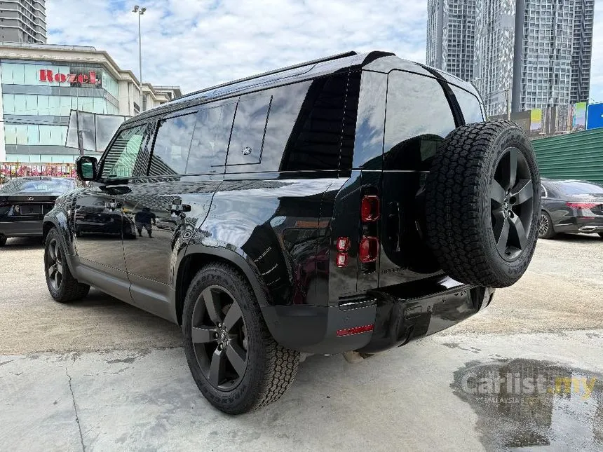 2024 Land Rover Defender 110 P300 SE SUV