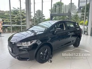 2026 BYD M6 1.5 DM-i Classic Standard PHEV MPV