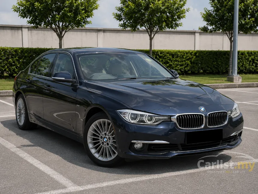 2015 BMW 318i Luxury Sedan