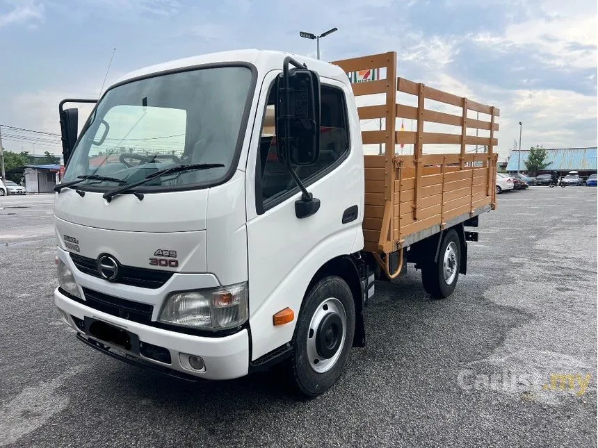 2017 Hino XZU600R HKMLJ3 Lorry