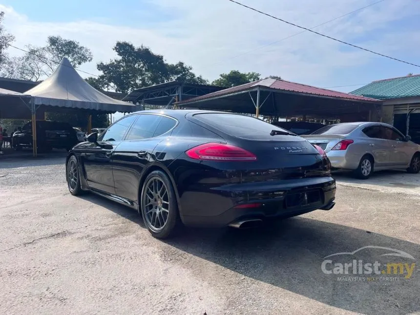 2014 Porsche Panamera Hatchback