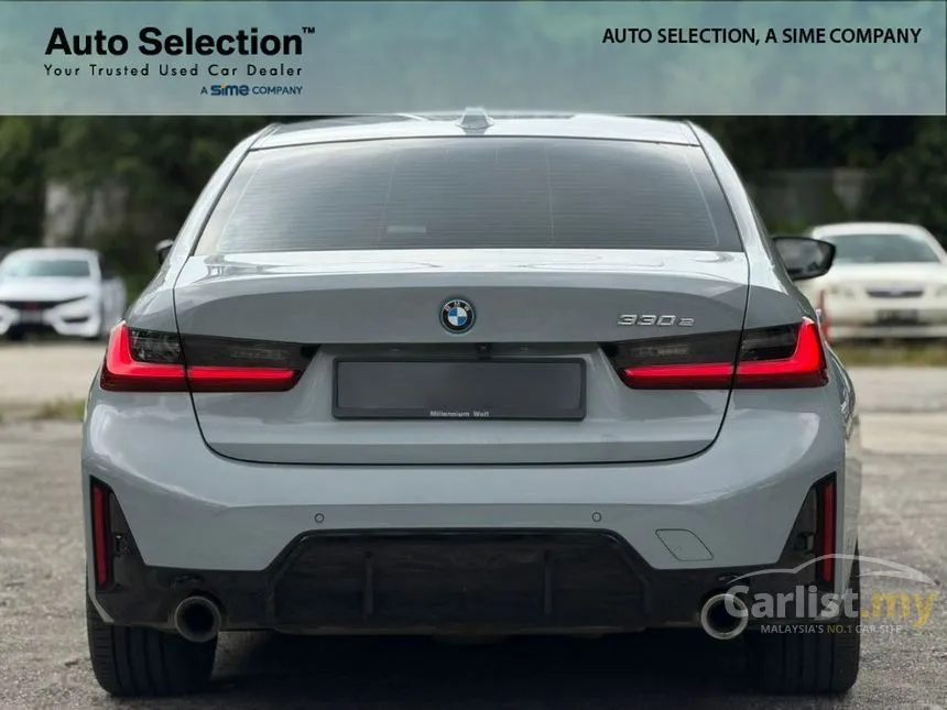 2023 BMW 330e M Sport Sedan