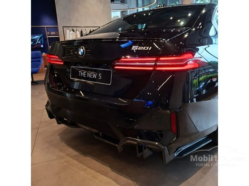 2025 BMW 520i M Sport Sedan