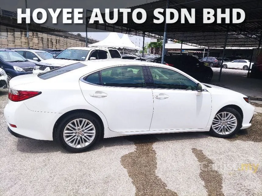 2015 Lexus ES 250 Luxury Sedan