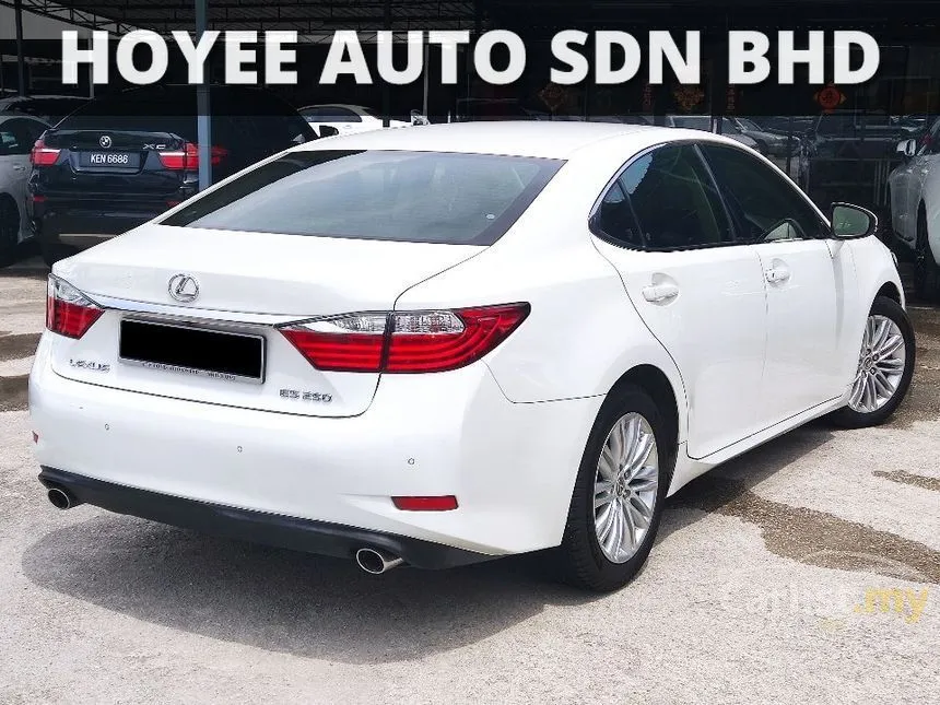 2015 Lexus ES 250 Luxury Sedan