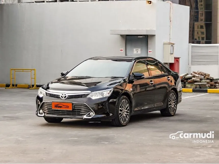 2017 Toyota Camry V Sedan