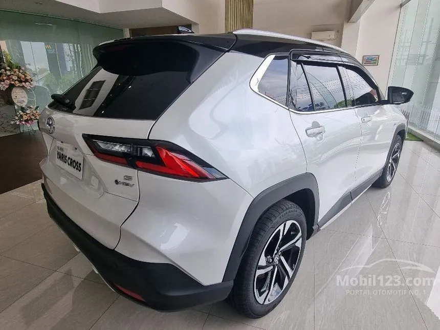 2023 Toyota Yaris Cross S HEV Wagon