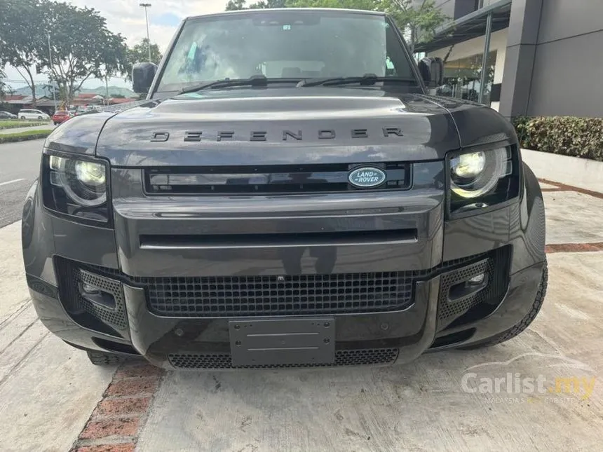 2022 Land Rover Defender 110 D300 SUV