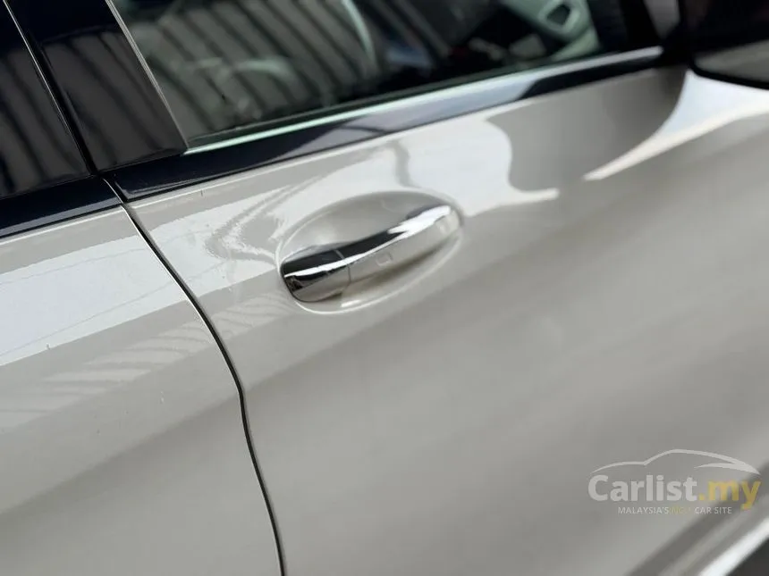 2016 Mercedes-Benz C250 AMG Line Sedan
