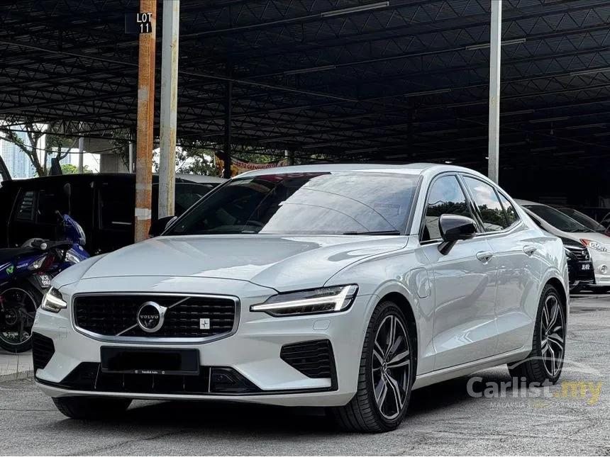 2020 Volvo S60 Recharge T8 R-Design Sedan