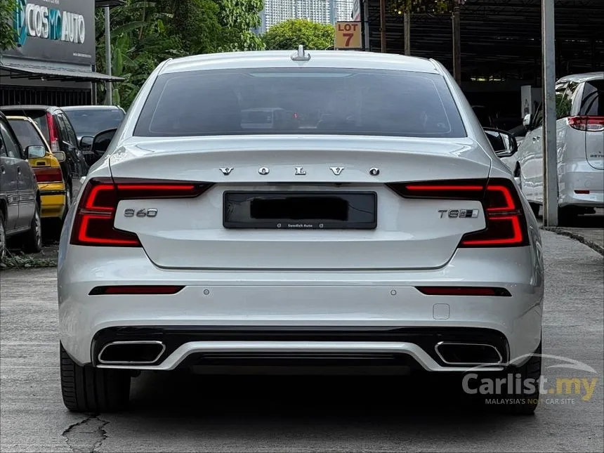 2020 Volvo S60 Recharge T8 R-Design Sedan