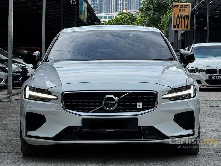 2020 Volvo S60 Recharge T8 R-Design Sedan