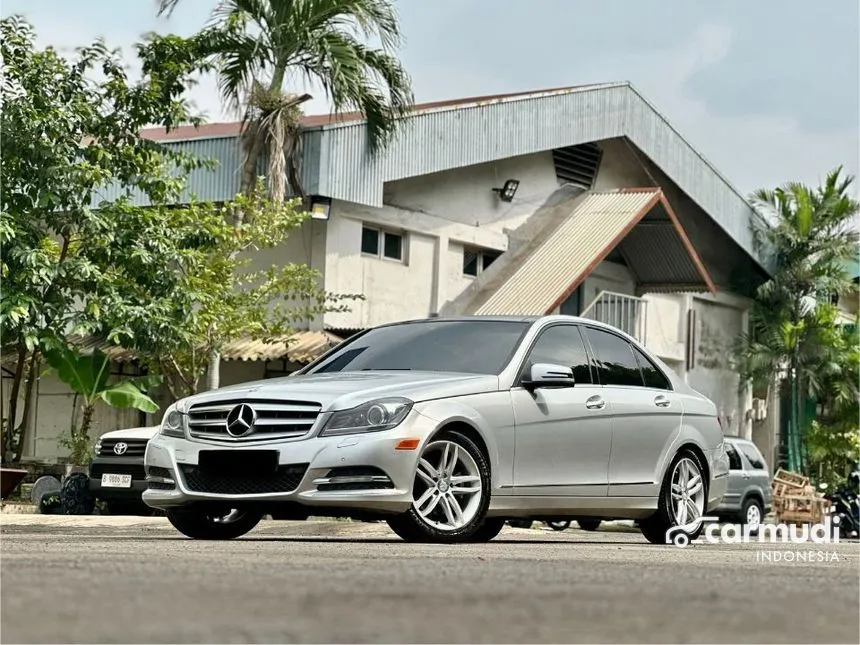 2011 Mercedes-Benz C300 Avantgarde Sedan