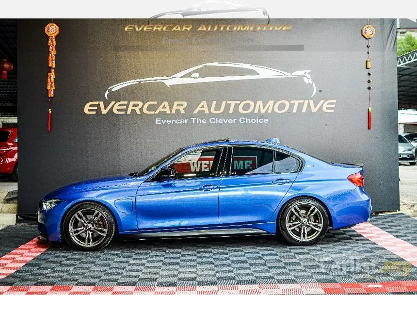 2019 BMW 330e M Sport Sedan