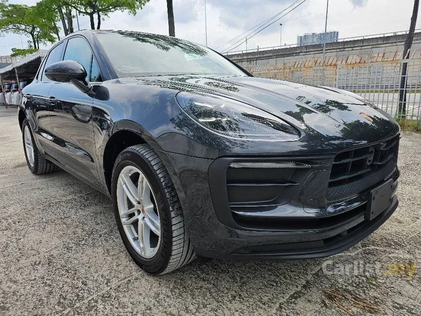 2022 Porsche Macan SUV