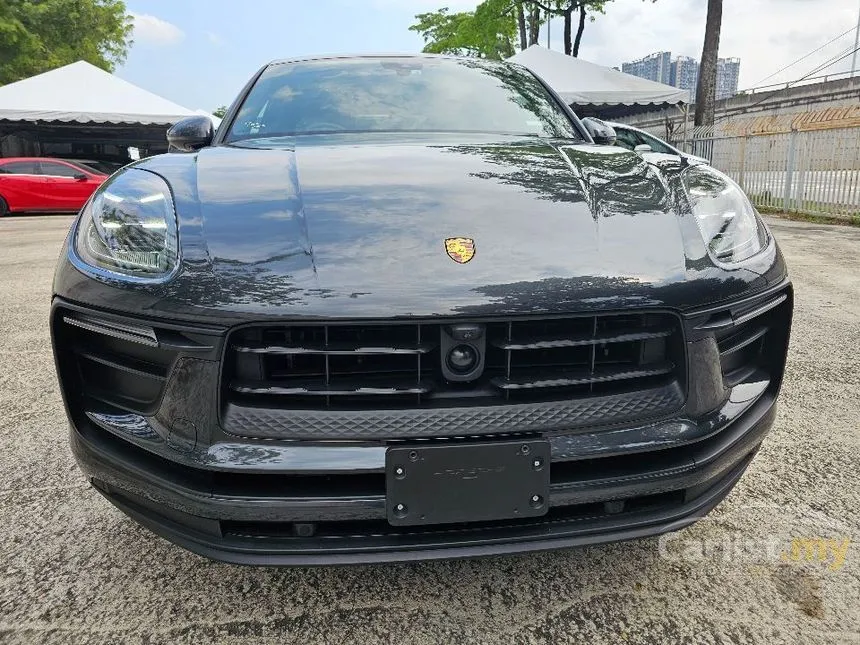 2022 Porsche Macan SUV