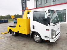 Isuzu towing car carrier truck /Year register 2021