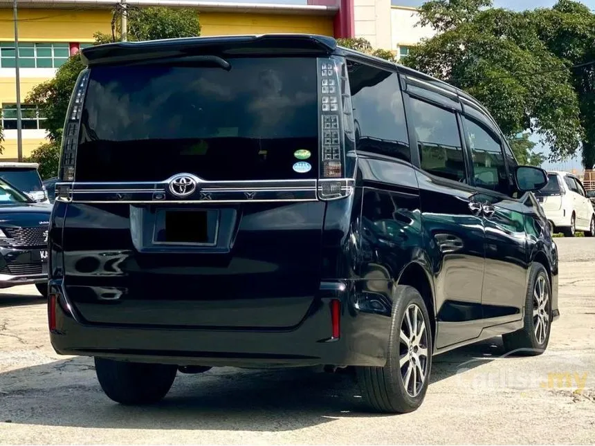 2018 Toyota Voxy V MPV