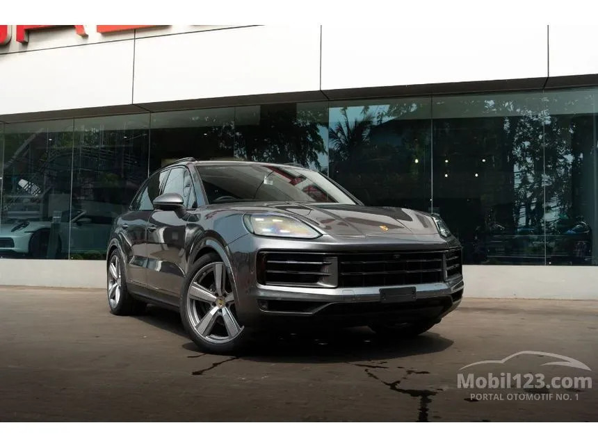 Jual Mobil Porsche Cayenne 2024 3.0 di DKI Jakarta Automatic SUV Abu