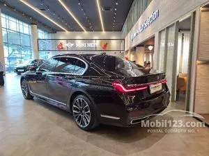 2021 BMW 730Li 2.0 M Sport Sedan