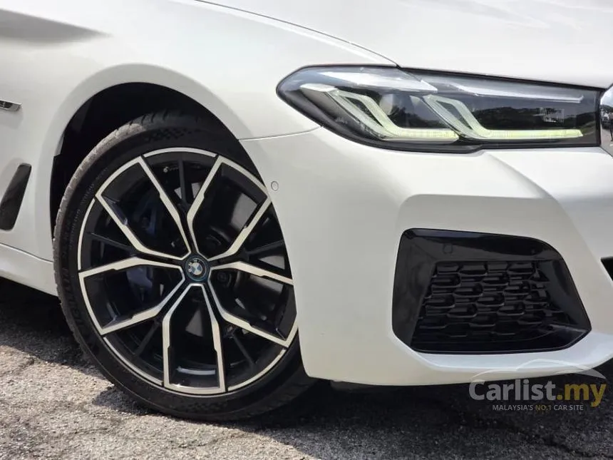 2023 BMW 530e M Sport Sedan